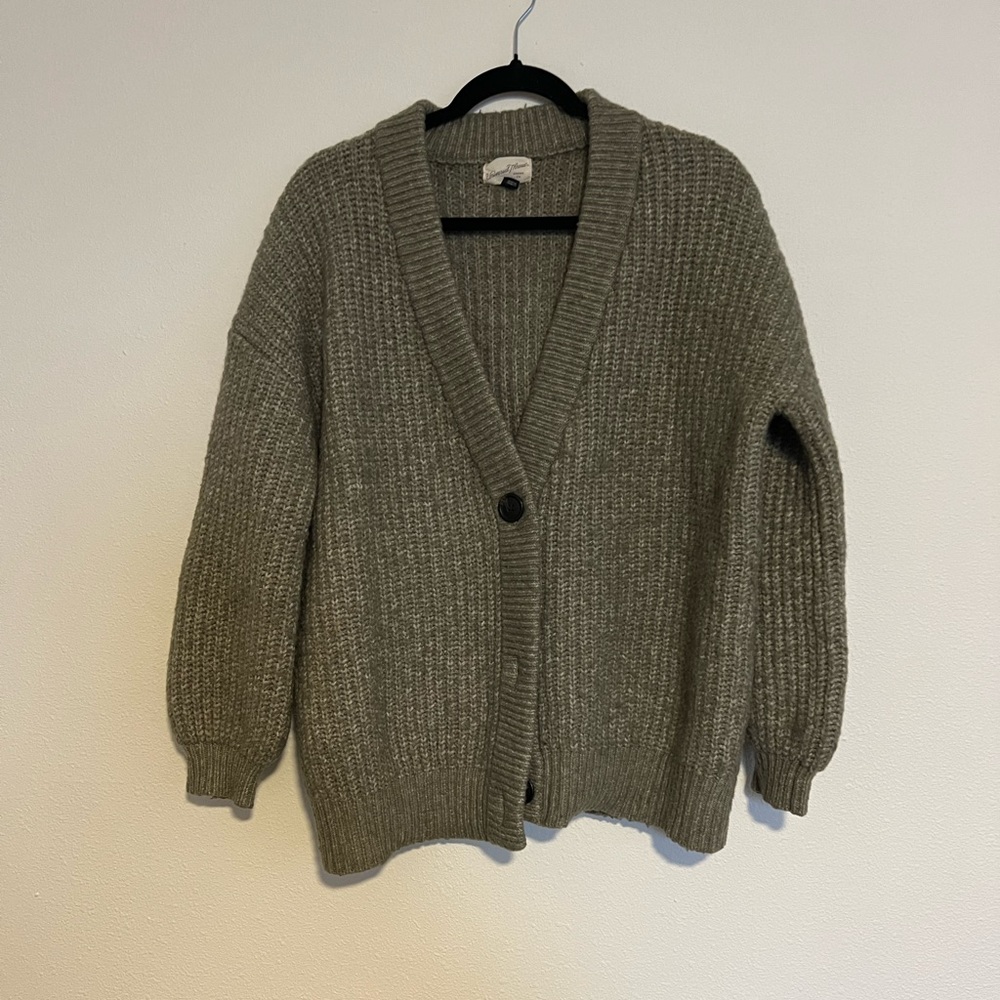 Universal Thread green cozy sweater. Size L